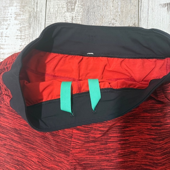 Lululemon Shorts Mens L Red Black Striped Unlined 10" Athletic Drawstring - Picture 3 of 4